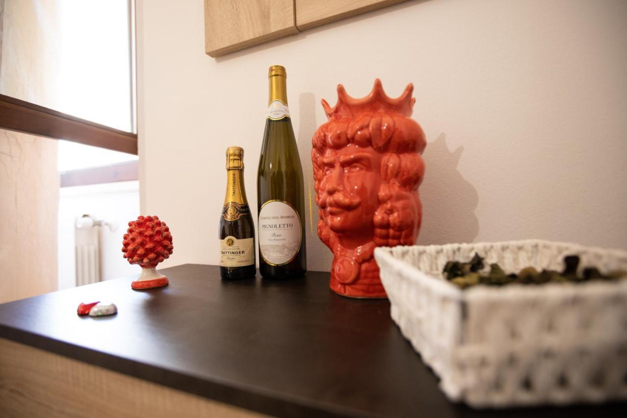 La Casa Di Nana' Locazione Turistica Apartment ปาแลร์โม ภายนอก รูปภาพ